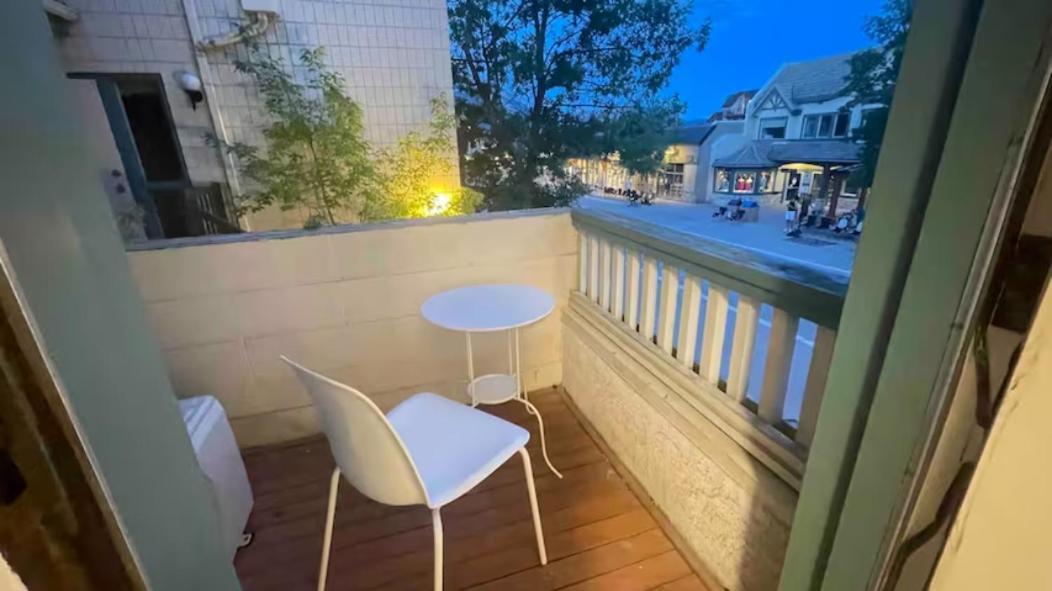 Apartment Unit #201 Cozy Mountain View 1br In Dt Canmore