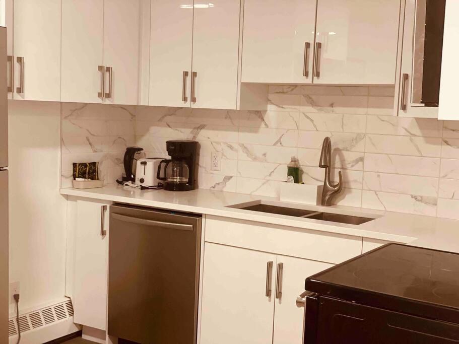 Unit #201 Cozy Mountain View 1br In Dt Canmore