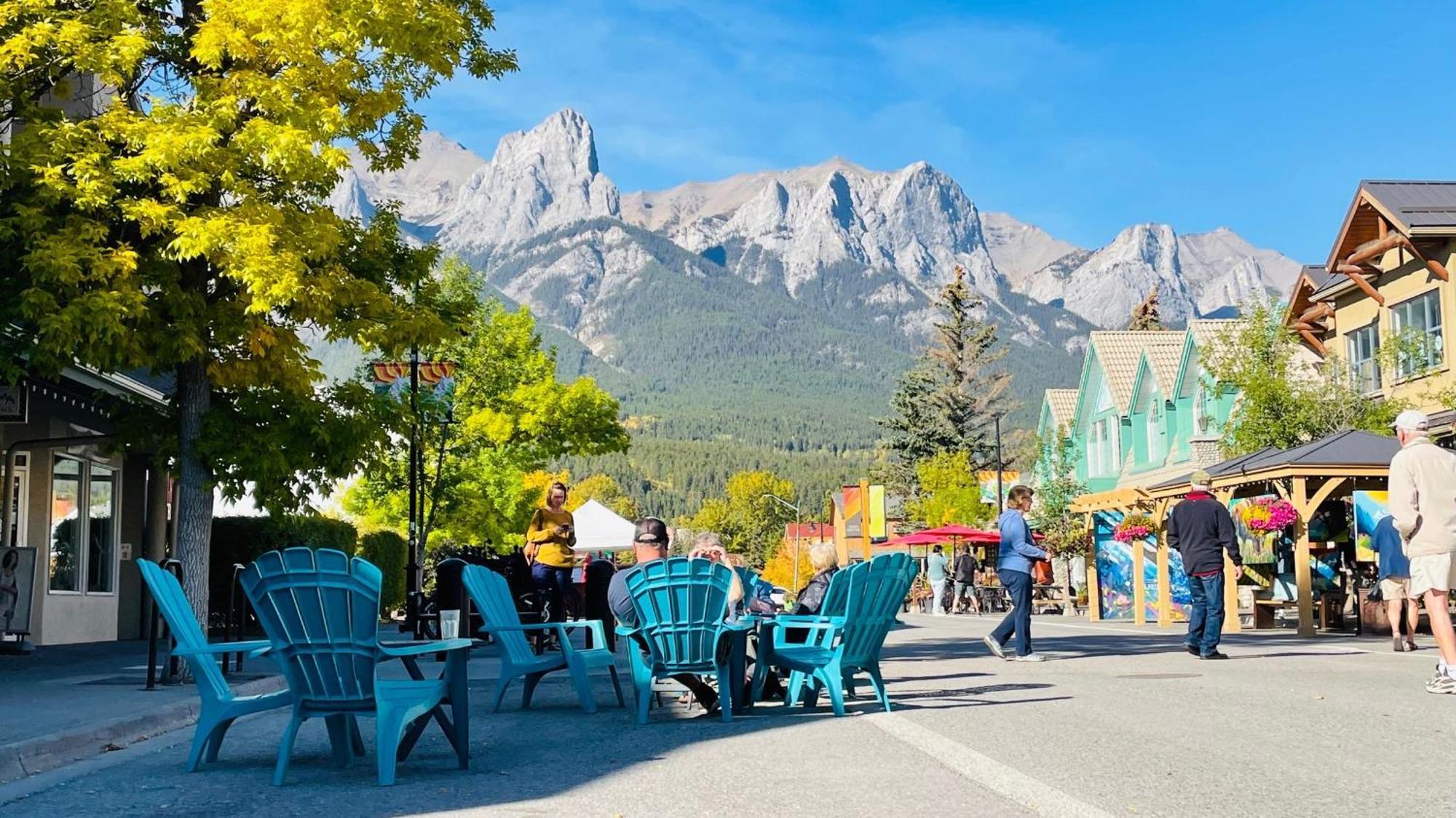 Unit #201 Cozy Mountain View 1br In Dt Apartment Canmore